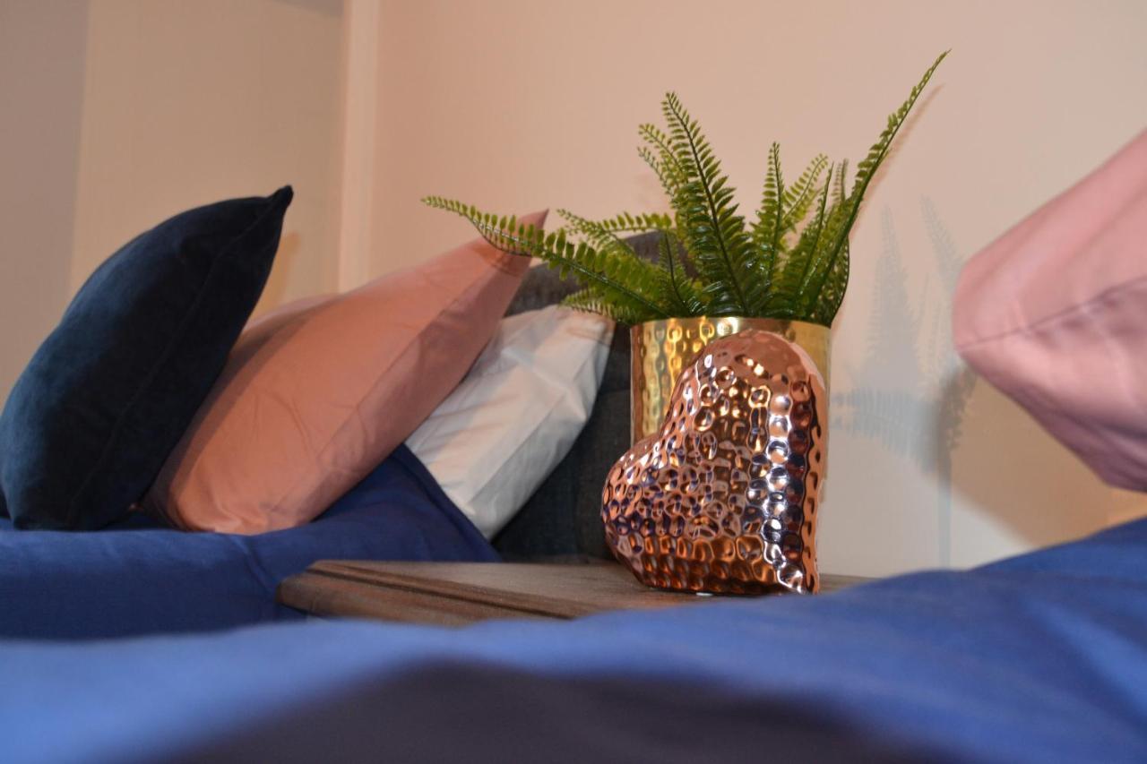 Mayflower 2 Bed Boutique Apartment - Stayseekers Солсбери Экстерьер фото